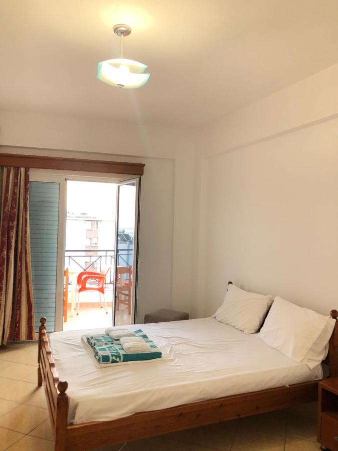 Center Hotel Pirro 希马拉 外观 照片