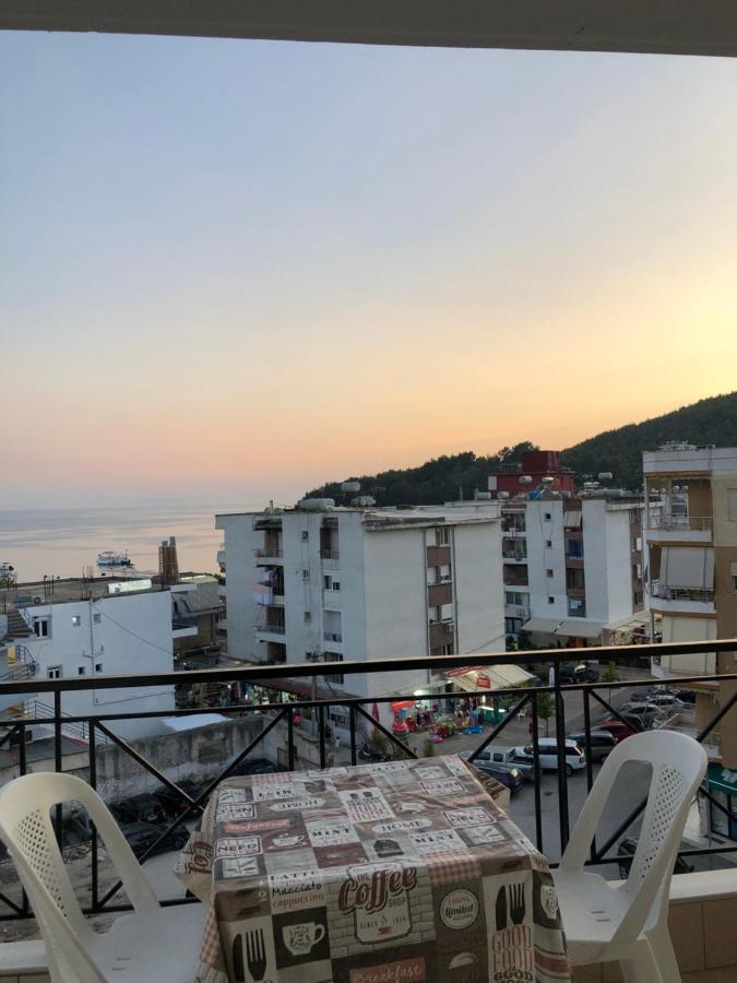 Center Hotel Pirro 希马拉 外观 照片