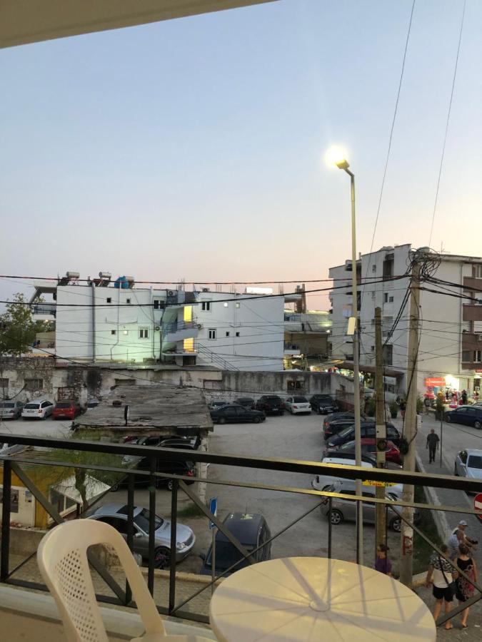 Center Hotel Pirro 希马拉 外观 照片